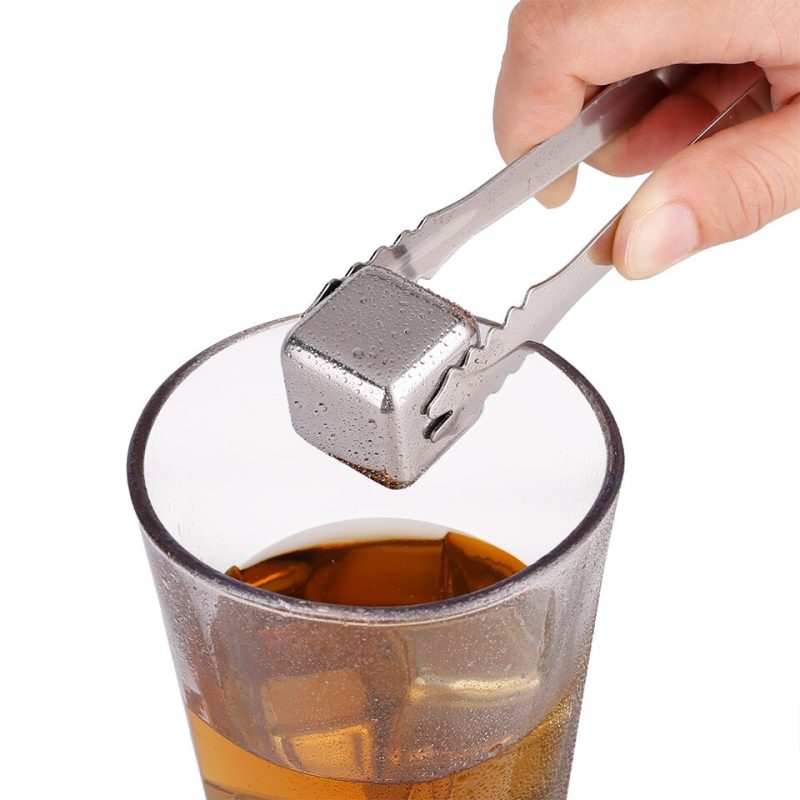 Kit com Cubos de Gelo Artificial em Aço Inox Reutilizável com Pegador